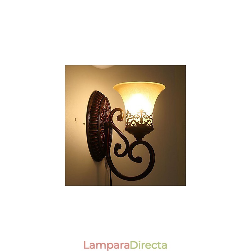 Lámpara de pared de cristal para dormitorio, estilo europeo, de hierro forjado y estilo antiguo.