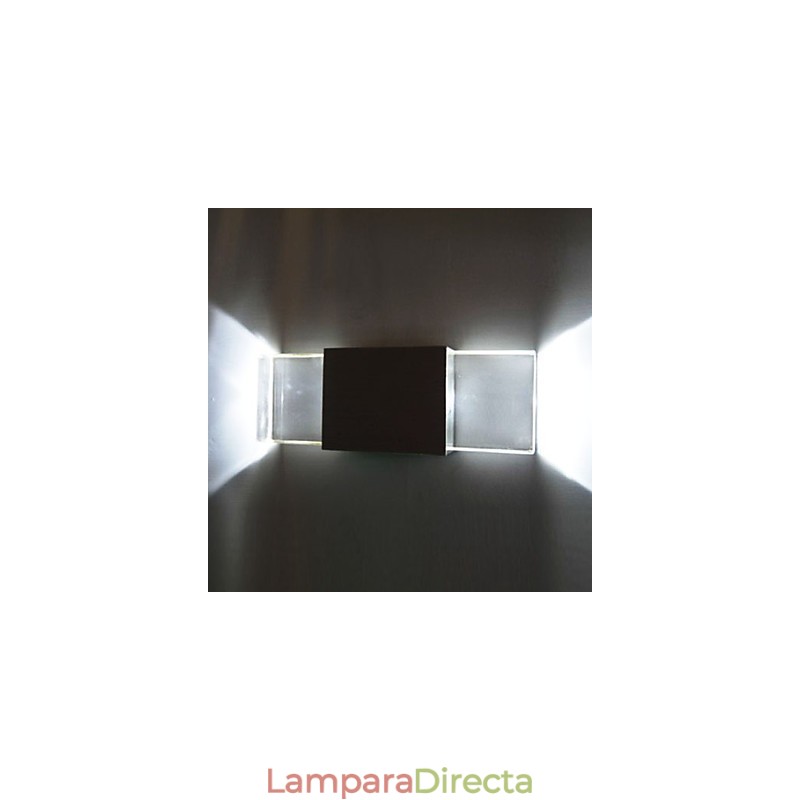 Apliques de pared de estilo mini, modernos y contemporáneos de metal.