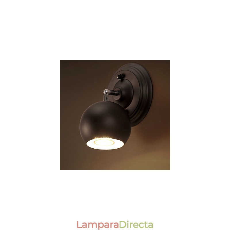 Lámpara de pared creativa de hierro forjado que restaura las antiguas formas de iluminación.