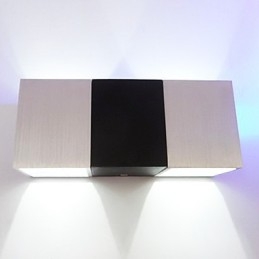 Apliques de pared de estilo mini, modernos y contemporáneos de metal.