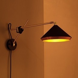 Lámpara de pared plegable con brazo basculante de hierro forjado de estilo rural industrial que restaura las antiguas costumbres.