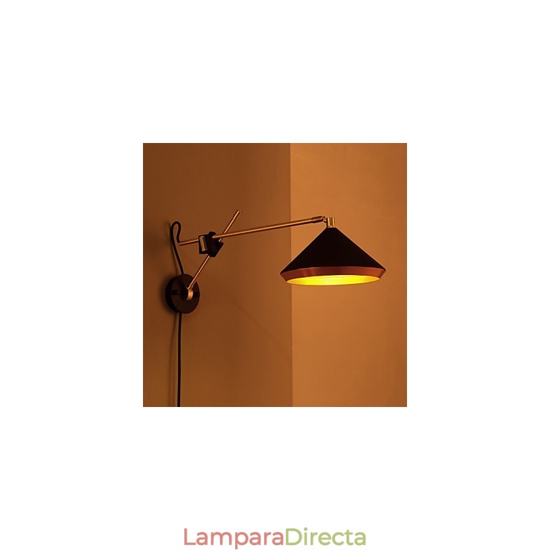 Lámpara de pared plegable con brazo basculante de hierro forjado de estilo rural industrial que restaura las antiguas costumbres.