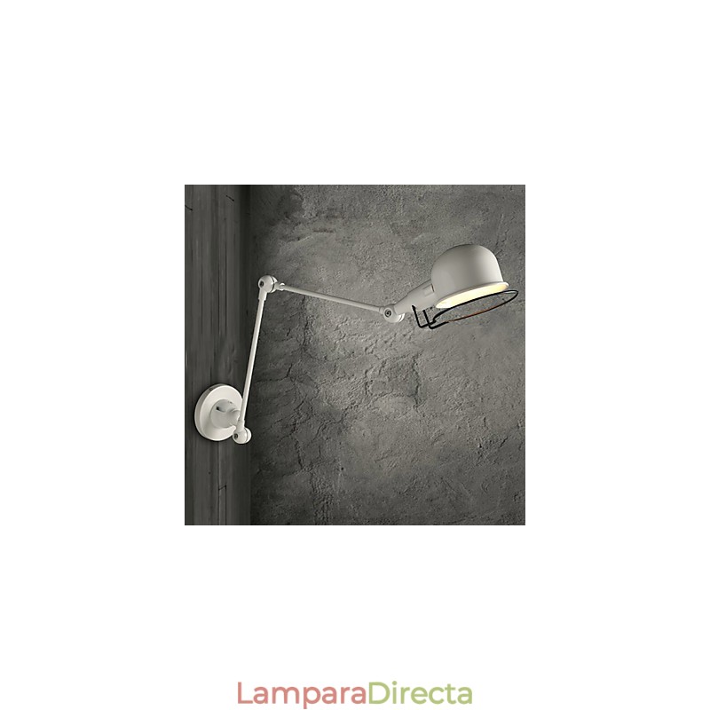 Lámpara de pared doble con brazo mecánico restaurado a la antigua usanza.