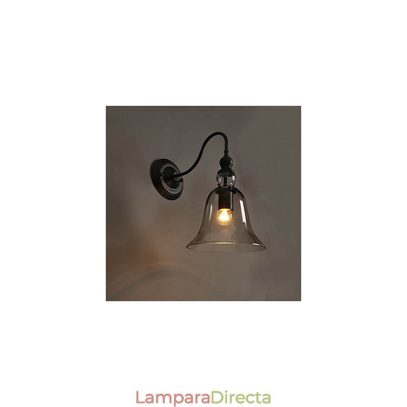 Lámpara de pared de cristal con forma de campana que restaura las antiguas formas de iluminación del jardín.