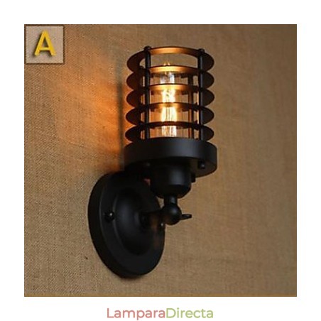 Escaleras del pasillo oscuro El balcón de la cabecera de una cama Lámpara de pared decorativa Escaleras del pasillo oscuro El balcón de la cabecera de una cama Lámpara de pared decorativa