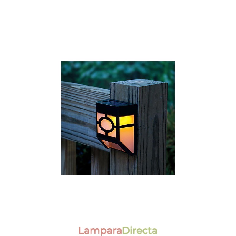 Lámpara de pared solar de color amarillo cálido con 2 faroles para terraza
