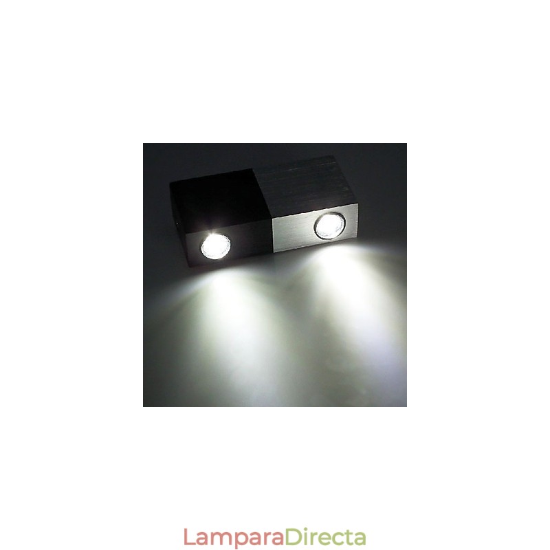 Aplique de pared moderno con diseño elegante mitad plata mitad negro, cuerpo cúbico, 2 luces