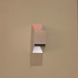 Apliques de pared de metal contemporáneos modernos con diseño de barra creativa trapezoidal doble