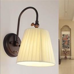 Lámpara de pared de hierro con pantalla de tela de 1 luz