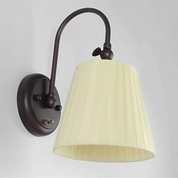 Lámpara de pared de hierro con pantalla de tela de 1 luz