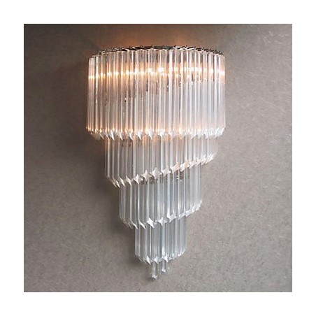 Aplique de pared con acabado cromado, tiras de cristal y 3 luces Aplique de pared con acabado cromado, tiras de cristal y 3 luces