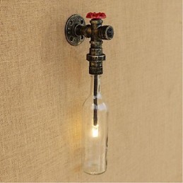 Aplique de pared rústico de bronce para iluminación ambiental.