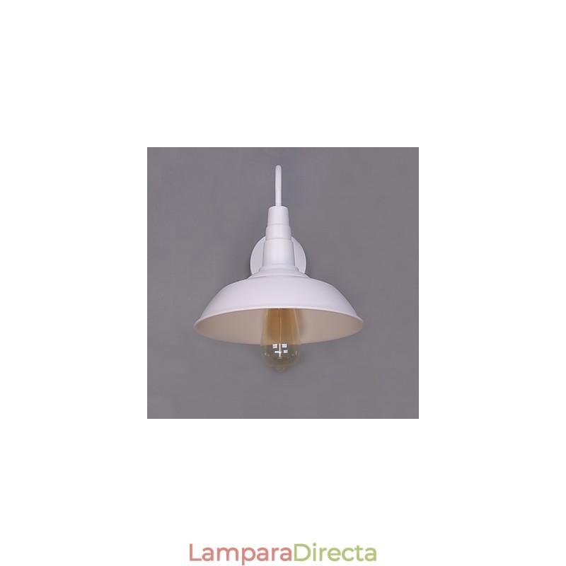 Apliques de pared con luz ambiental, pintura rústica clásica tradicional de estilo campestre.