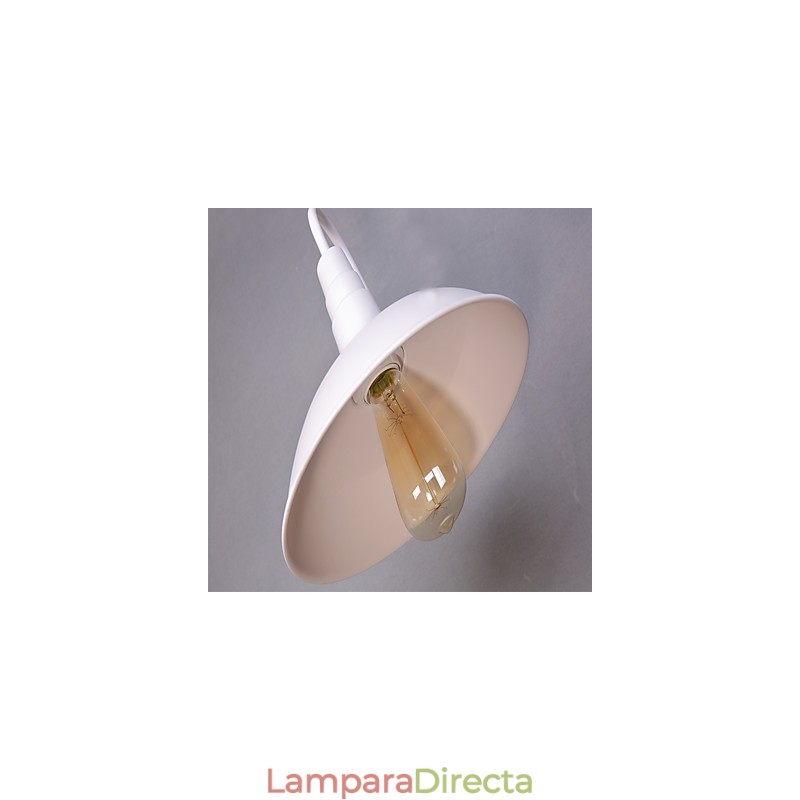 Apliques de pared con luz ambiental, pintura rústica clásica tradicional de estilo campestre.