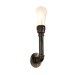 Lámpara de pared rústica tradicional clásica de latón antiguo para iluminación ambiental.