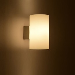Lámpara de pared de vidrio con base de metal y pantalla de vidrio para dormitorio.