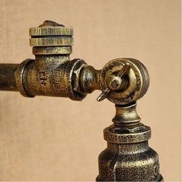 Apliques de pared con luz ambiental de estilo rústico tipo cabaña.