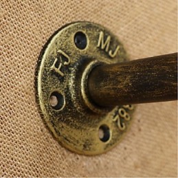 Apliques de pared con luz ambiental de estilo rústico tipo cabaña.