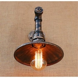 Aplique de pared rústico de latón antiguo estilo campestre para iluminación ambiental.