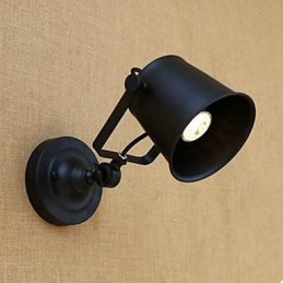 Cabaña rústica clásica tradicional con pintura novedosa para brazo oscilante, protección ocular y luz ambiental.