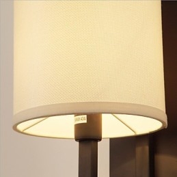 Pintura contemporánea moderna integrada para apliques de pared con luz ambiental.