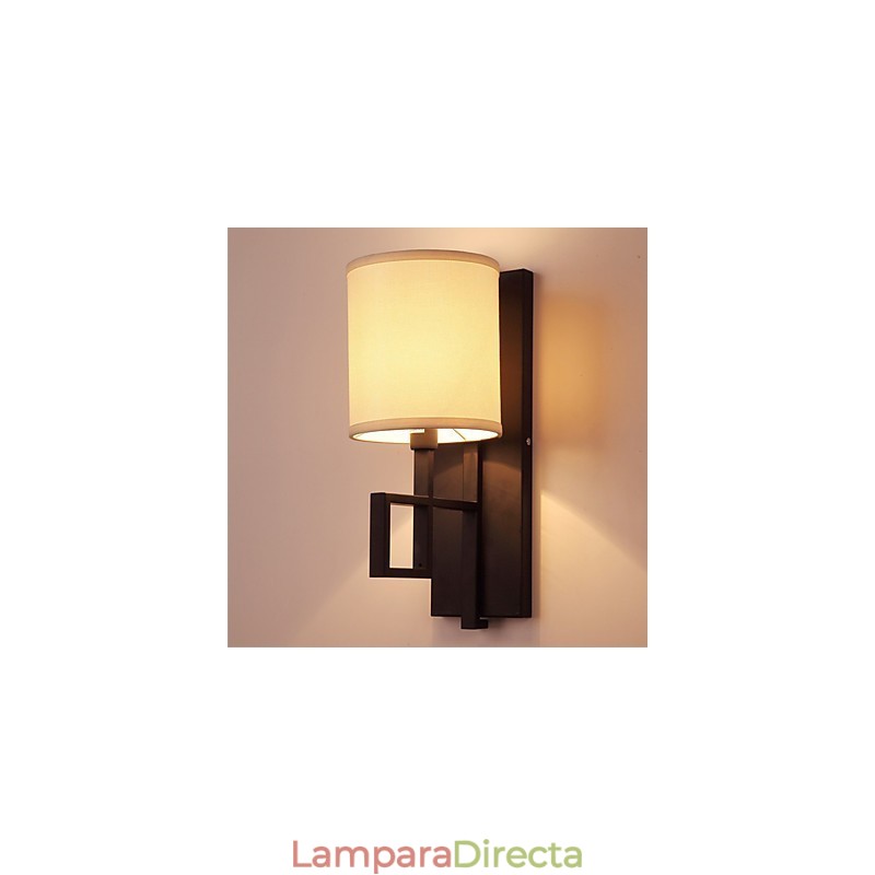 Pintura contemporánea moderna integrada para apliques de pared con luz ambiental.