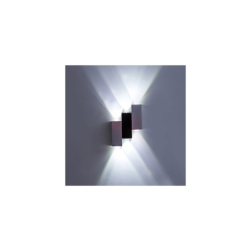 Lámpara de pared empotrada moderna y contemporánea con acabado cepillado para iluminación ambiental.