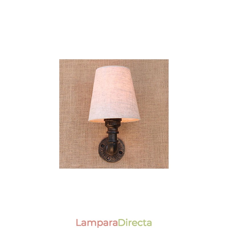 Aplique de pared de latón rústico Lodge para iluminación ambiental.