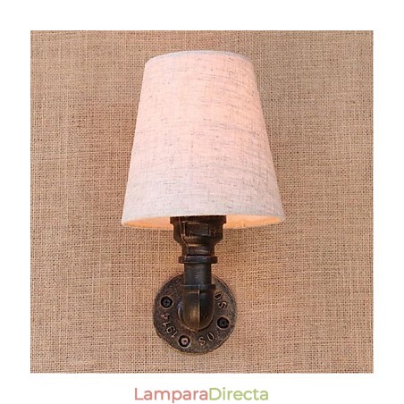 Aplique de pared de latón rústico Lodge para iluminación ambiental. Aplique de pared de latón rústico Lodge para iluminación ambiental.