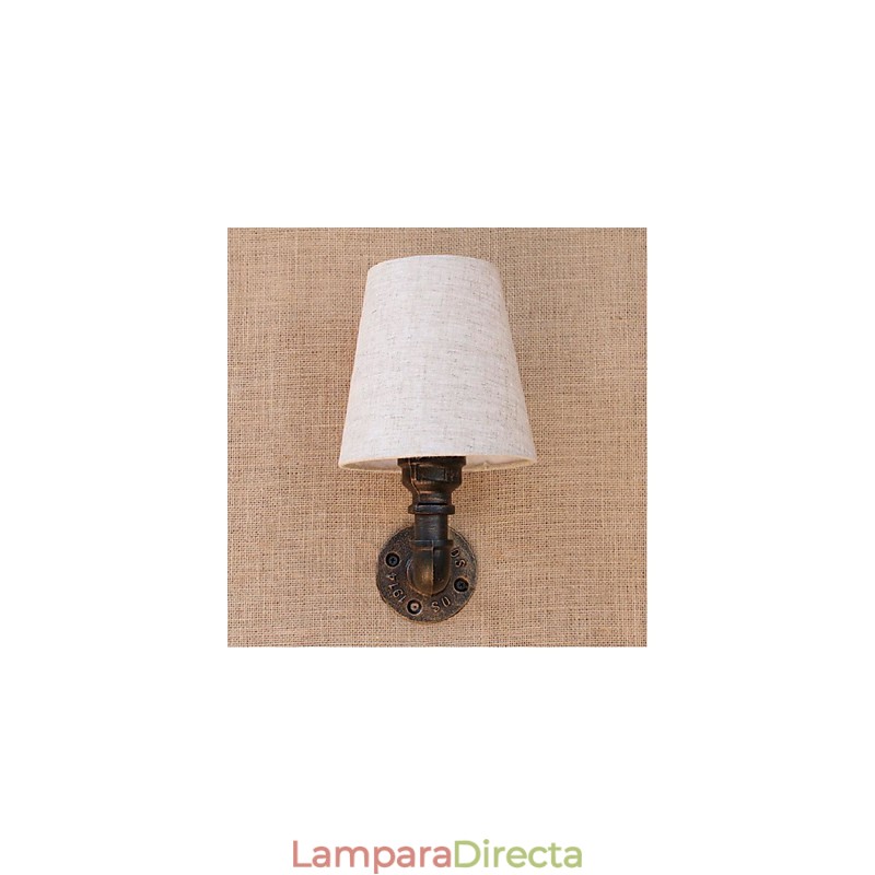 Aplique de pared de latón rústico Lodge para iluminación ambiental.