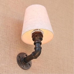 Aplique de pared de latón rústico Lodge para iluminación ambiental.