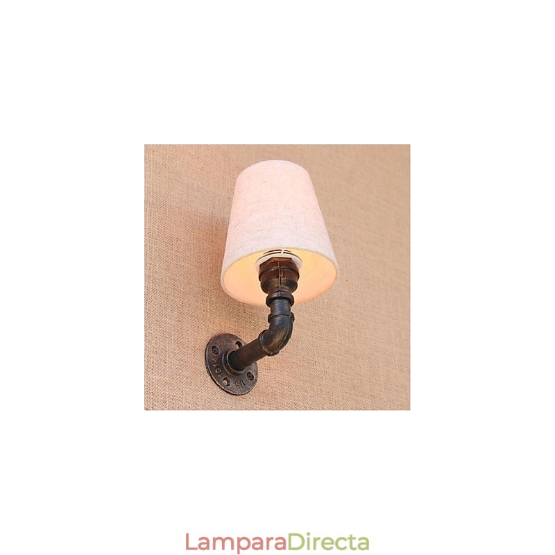 Aplique de pared de latón rústico Lodge para iluminación ambiental.