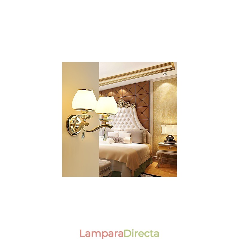 Apliques de pared con iluminación ambiental de cristal, modernos y contemporáneos, con acabado galvanizado.