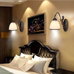 Lámpara de pared de estilo europeo retro para sala de estar, dormitorio, porche, balcón, cafetería