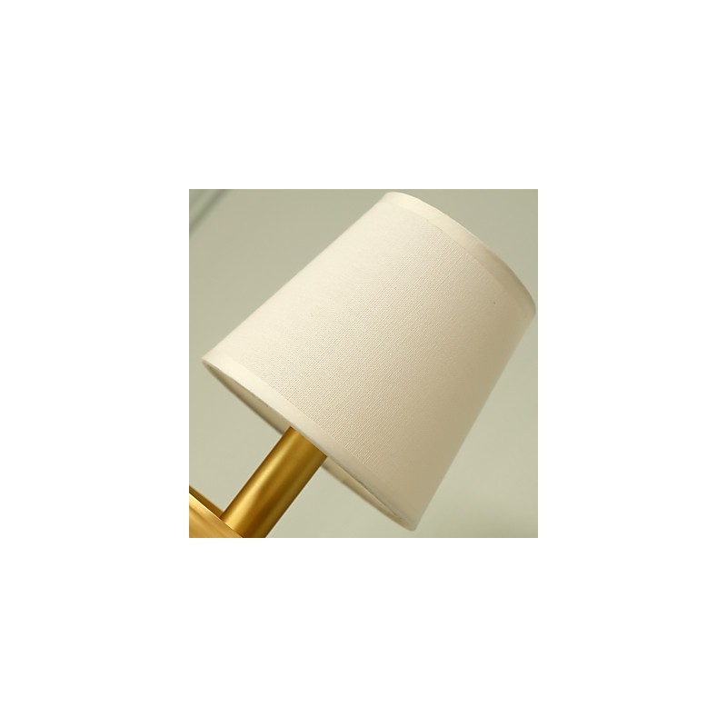 Aplique de pared de latón clásico, tradicional y de estilo campestre, ideal para iluminar desde arriba en estilo mini.