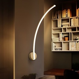 Pintura integrada, simple, tradicional, concisa, clásica, moderna y contemporánea, característica para la luz ambiental.