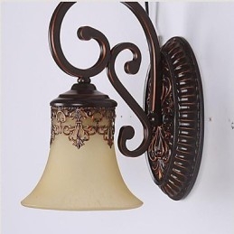 Lámpara de pared para vestíbulo de hotel, lámpara de pared europea para dormitorio, lámpara creativa para sala de estar, lámpara de pared retro para pasillo.