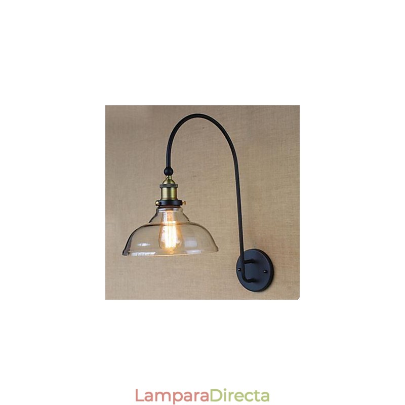 Lámpara de pared decorativa con iluminación de pasillo y escaleras frente a la sala de estar