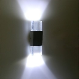 Aplique de pared con 6 tubos fluorescentes, moderno, contemporáneo y brillante, ideal para iluminación ambiental.