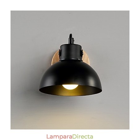 Aplique de pared con pintura rústica clásica tradicional para iluminación ambiental. Aplique de pared con pintura rústica clásica tradicional para iluminación ambiental.