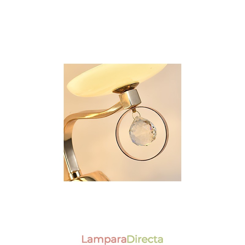 Apliques de pared con iluminación ambiental de cristal, modernos y contemporáneos, con acabado galvanizado.
