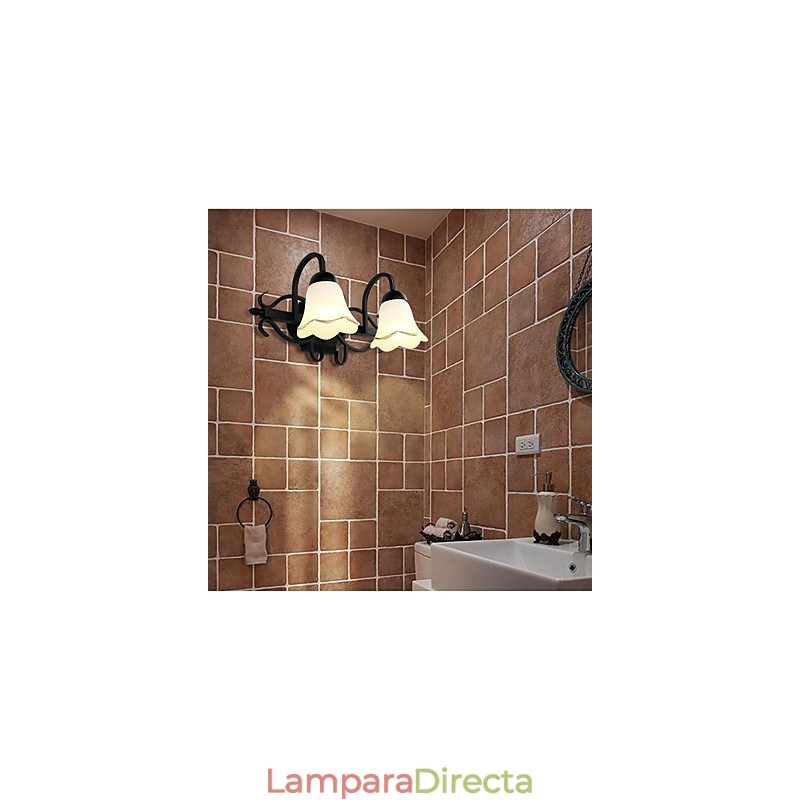 Lámpara de pared de baño con iluminación empotrada de estilo rústico galvanizado.