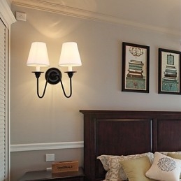 Apliques de pared con luz ambiental de estilo rústico Lodge con acabado en óxido negro para protección ocular.
