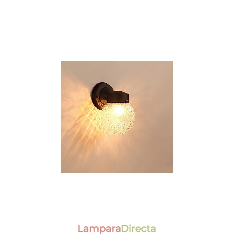 Aplique de pared moderno contemporáneo con acabado en óxido negro, ideal para apliques de pared con luz ambiental de estilo mini.