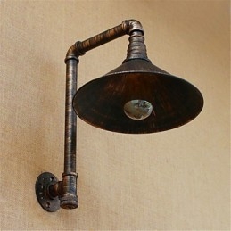 Aplique de pared rústico de latón antiguo estilo campestre para iluminación ambiental.