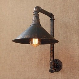 Aplique de pared rústico de latón antiguo estilo campestre para iluminación ambiental.