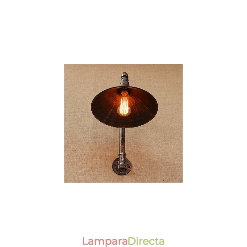 Aplique de pared rústico de latón antiguo estilo campestre para iluminación ambiental.