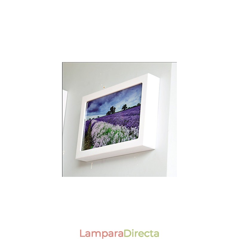Pintura contemporánea moderna integrada para apliques de pared con luz ambiental.