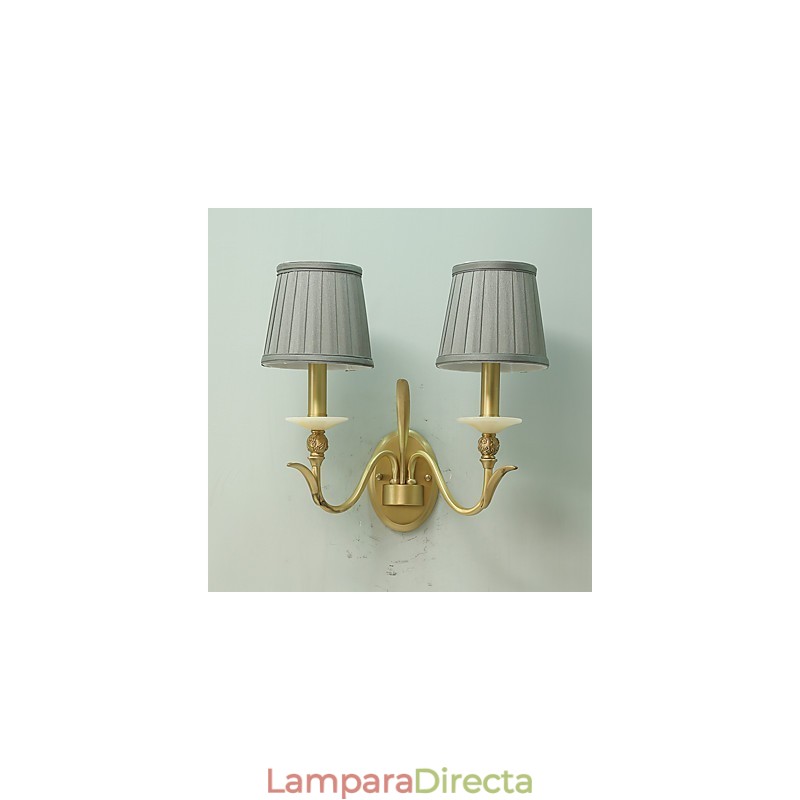 Aplique de pared de latón clásico, tradicional y de estilo campestre, ideal para iluminar desde arriba en estilo mini.