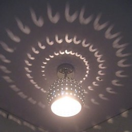 Lámpara de hierro forjado con forma de cúpula que absorbe la reflexión estética y esferoidal porosa creativa